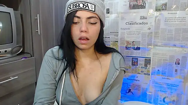 Snapshot of i_am_nina_ chatting on 03/06/25, 12:00 i am nina online show from 03/06/25, 12:00