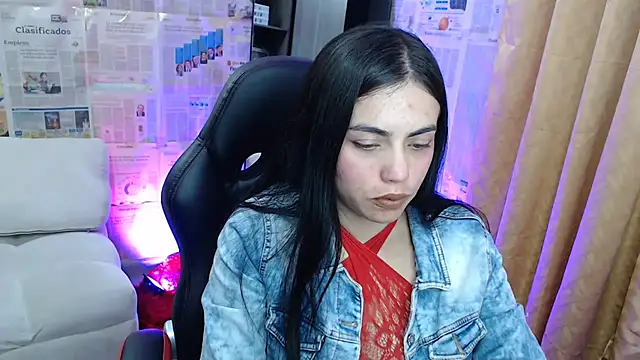 i am nina  online show from 11/20/25, 11:48