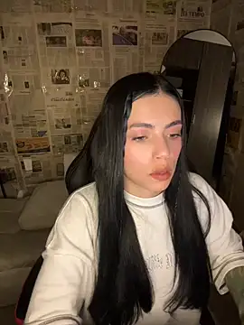 i am nina  online show from 05/04/26, 11:12