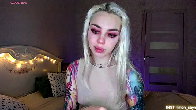 LillyMoure  online show from 05/29/26, 11:25