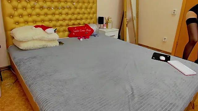 VeraWatts online show from 12/28/24, 01:39