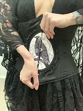 MissCumberdale online show from 09/13/25, 05:24