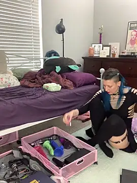 Snapshot of MissCumberdale chatting on 11/22/25, 08:41 MissCumberdale online show from 11/22/25, 08:41