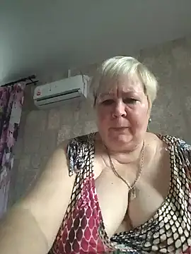 EffectFiona online show from 12/18/24, 04:53