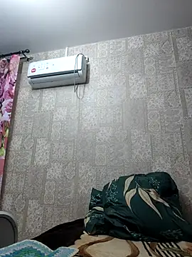 Snapshot of EffectFiona chatting on 10/26/25, 01:22 EffectFiona online show from 10/26/25, 01:22