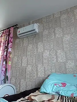 Snapshot of EffectFiona chatting on 11/13/25, 04:22 EffectFiona online show from 11/13/25, 04:22