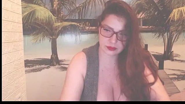 Queen  Natasha online show from 12/14/25, 09:41