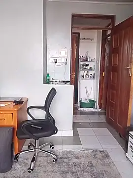 Prettybecs online show from 11/29/25, 07:55