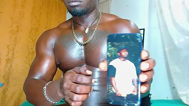 Snapshot of angel_bonbom chatting on 01/18/25, 01:18 angel bonbom online show from 01/18/25, 01:18