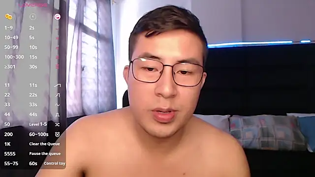 andrewmhilton  online show from 09/23/25, 06:00