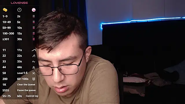 andrewmhilton  online show from 10/14/25, 06:47