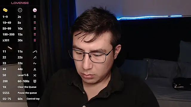 andrewmhilton  online show from 11/01/25, 06:26