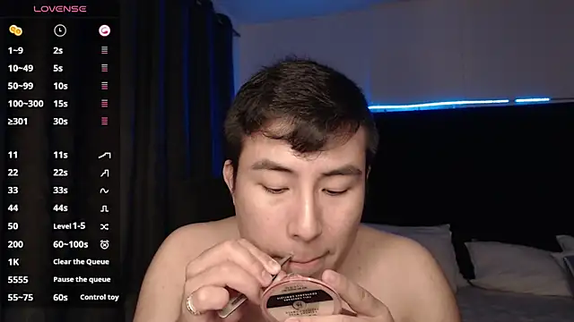 andrewmhilton  online show from 11/05/25, 06:02