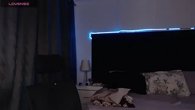 andrewmhilton  online show from 11/14/25, 06:23