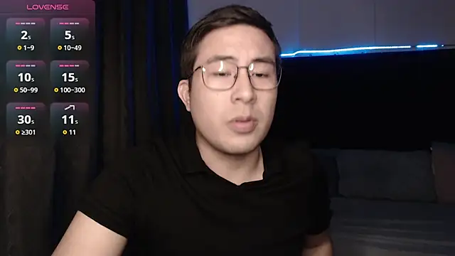 andrewmhilton  online show from 11/28/25, 06:27