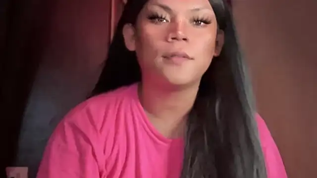 Snapshot of one_great_devine chatting on 10/27/25, 03:43 one great devine online show from 10/27/25, 03:43