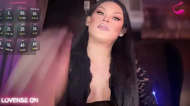 Snapshot of one_great_devine chatting on 10/27/25, 06:45 one great devine online show from 10/27/25, 06:45