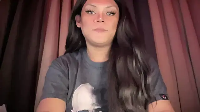 Snapshot of one_great_devine chatting on 11/17/25, 07:14 one great devine online show from 11/17/25, 07:14