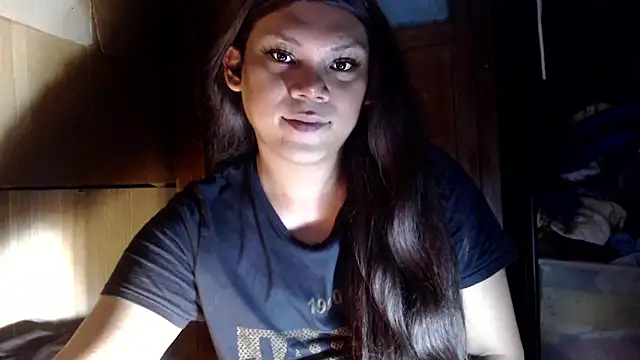 Snapshot of one_great_devine chatting on 12/16/25, 04:45 one great devine online show from 12/16/25, 04:45