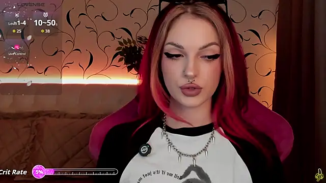 BratzieDarsie online show from 10/14/25, 12:06