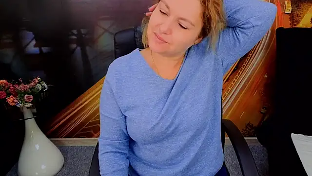 EmmaxPark online show from 12/04/25, 07:17