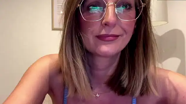 Snapshot of HornyJudith chatting on 11/29/25, 07:17 HornyJudith online show from 11/29/25, 07:17