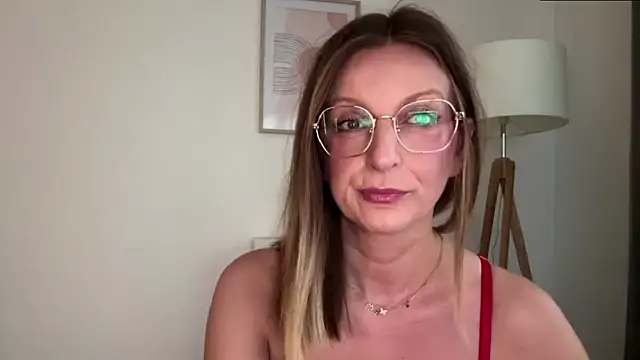 Snapshot of HornyJudith chatting on 02/01/26, 07:07 HornyJudith online show from 02/01/26, 07:07