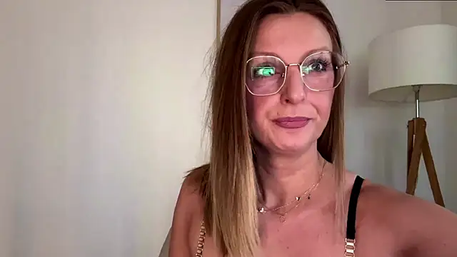 Snapshot of HornyJudith chatting on 03/30/26, 06:03 HornyJudith online show from 03/30/26, 06:03