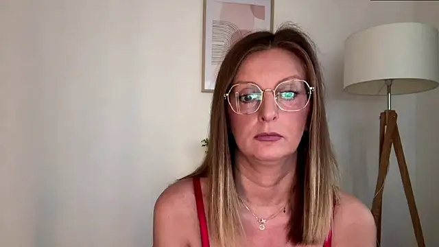Snapshot of HornyJudith chatting on 03/31/26, 06:03 HornyJudith online show from 03/31/26, 06:03