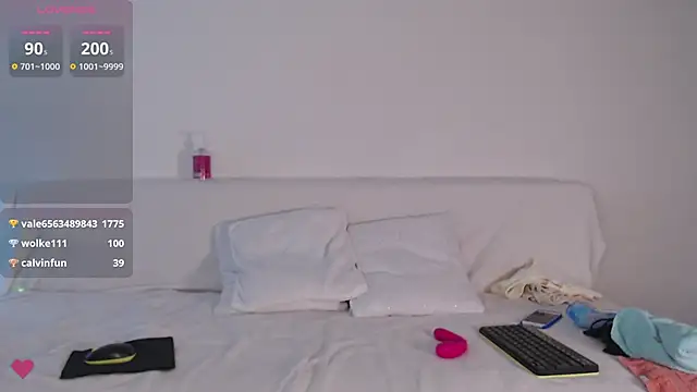 Snapshot of Kate001 chatting on 12/28/24, 10:03 Kate001 online show from 12/28/24, 10:03