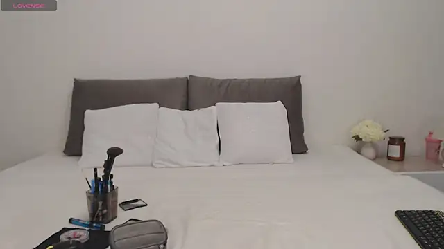 Snapshot of Kate001 chatting on 02/01/25, 05:39 Kate001 online show from 02/01/25, 05:39