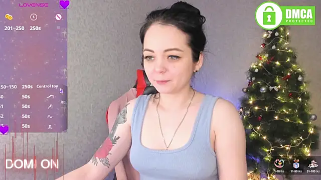 Snapshot of AnnyHoney_ chatting on 12/18/24, 04:49 AnnyHoney  online show from 12/18/24, 04:49