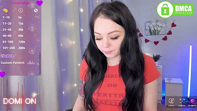 Snapshot of AnnyHoney_ chatting on 02/04/25, 12:00 AnnyHoney  online show from 02/04/25, 12:00