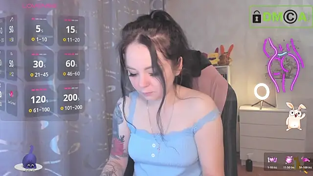 Snapshot of AnnyHoney_ chatting on 10/17/25, 07:55 AnnyHoney  online show from 10/17/25, 07:55