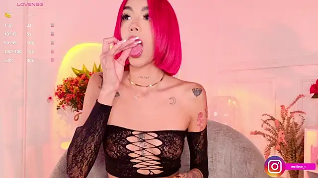 Mely-taylor online show from 09/23/25, 09:07