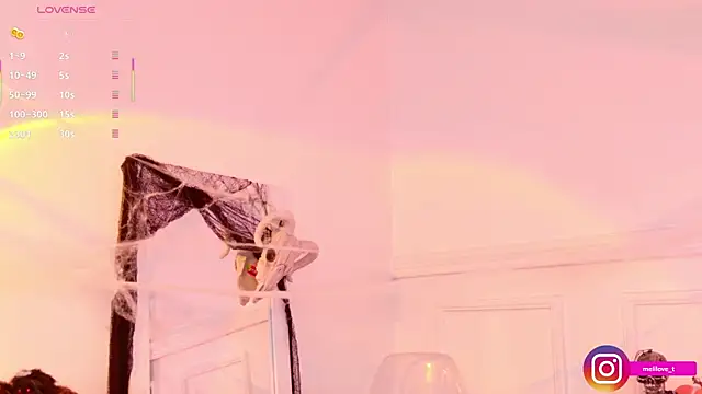 Mely-taylor online show from 10/11/25, 09:57