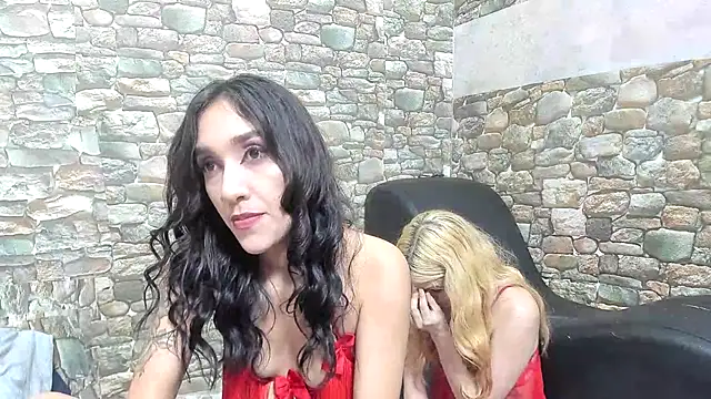 chicamir22 online show from 12/06/24, 11:47