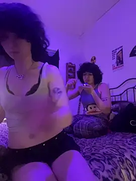 Snapshot of Bunny_y chatting on 12/18/25, 07:14 Bunny y online show from 12/18/25, 07:14