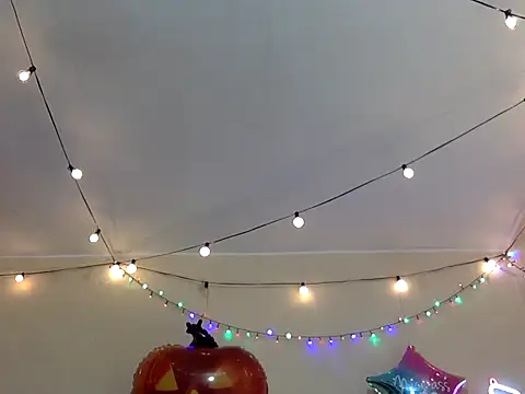 HandsomeAlfie online show from 10/19/25, 02:45