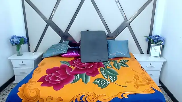 Snapshot of ChloexBigAss chatting on 12/25/24, 09:00 ChloexBigAss online show from 12/25/24, 09:00