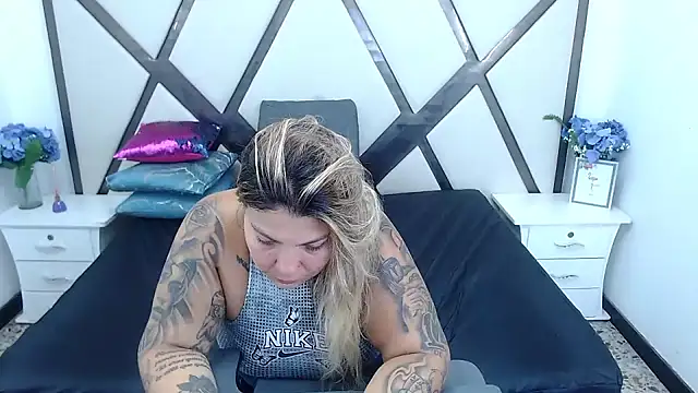 Snapshot of ChloexBigAss chatting on 01/23/25, 08:56 ChloexBigAss online show from 01/23/25, 08:56