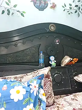 Snapshot of Poojabhabi101 chatting on 10/25/25, 06:21 Poojabhabi101 online show from 10/25/25, 06:21