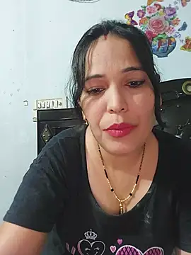 Poojabhabi101 online show from 06/18/26, 07:30