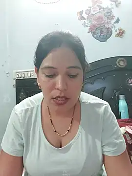Poojabhabi101 online show from 06/23/26, 08:23