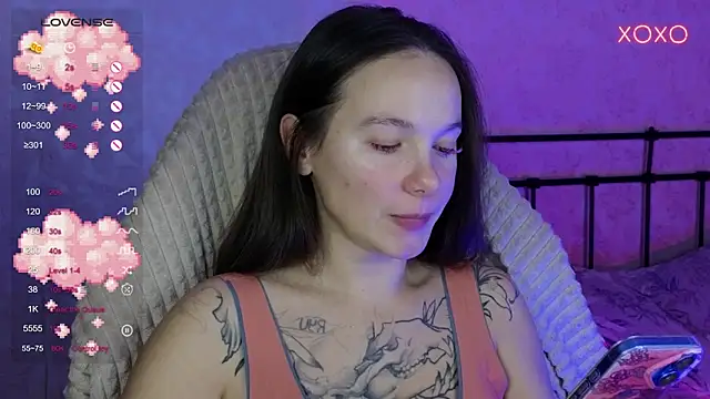 lil luna x online show from 10/25/25, 05:30