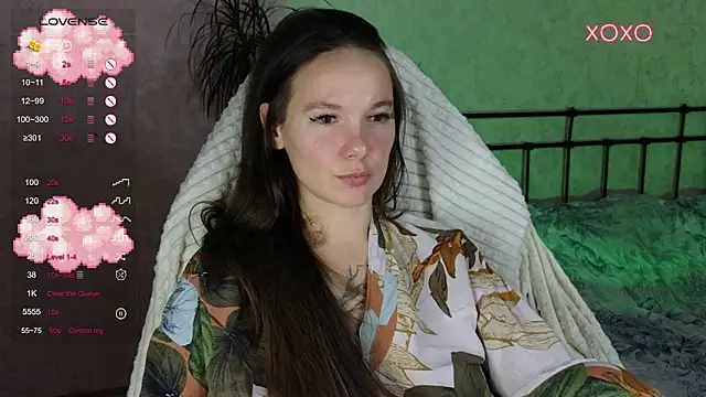 lil luna x online show from 11/12/25, 08:41