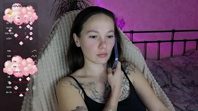 lil luna x online show from 12/15/25, 08:35