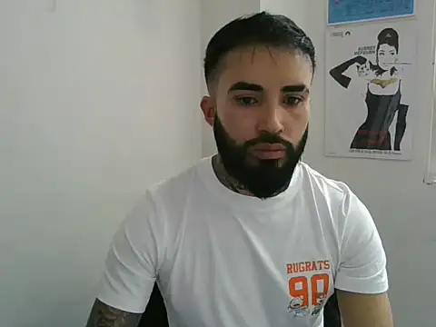 Snapshot of transgenderboy chatting on 07/14/26, 01:28 transgenderboy online show from 07/14/26, 01:28