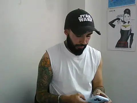 Snapshot of transgenderboy chatting on 07/21/26, 01:02 transgenderboy online show from 07/21/26, 01:02