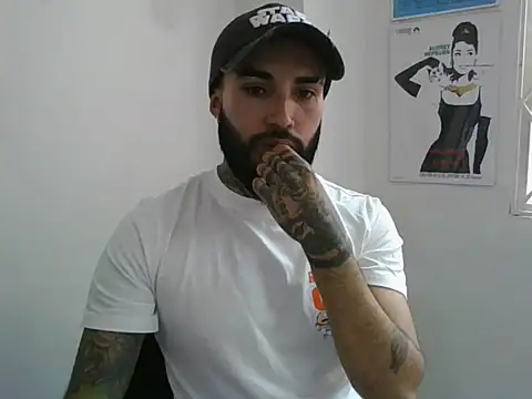 Snapshot of transgenderboy chatting on 07/29/26, 08:18 transgenderboy online show from 07/29/26, 08:18